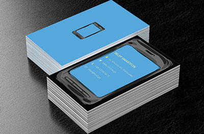 Smartfon z niebieskim wyświetlaczem - Netprint